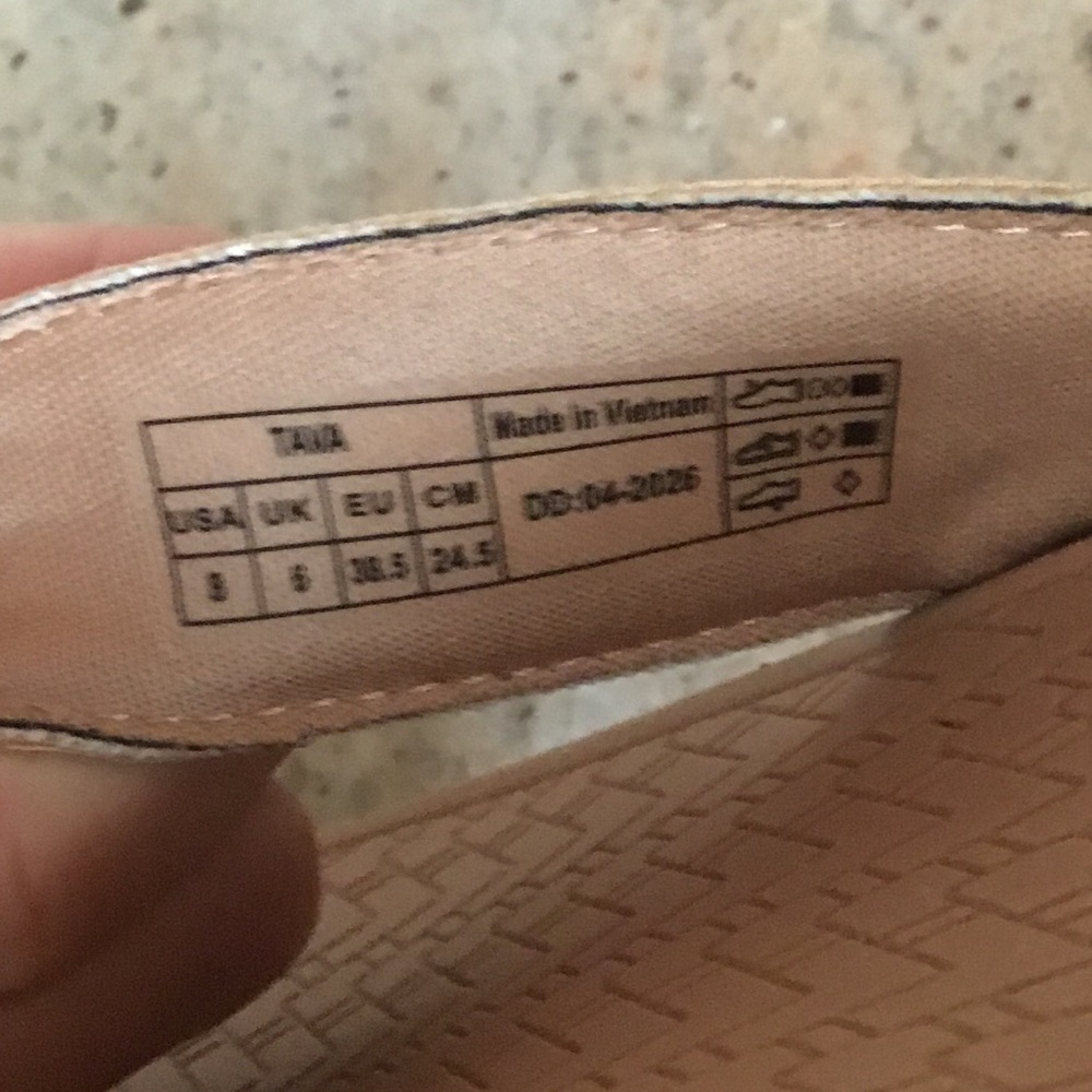 NEW Vionic Tava Suede Desert Sand Thong Sandals - Picture 7 of 12